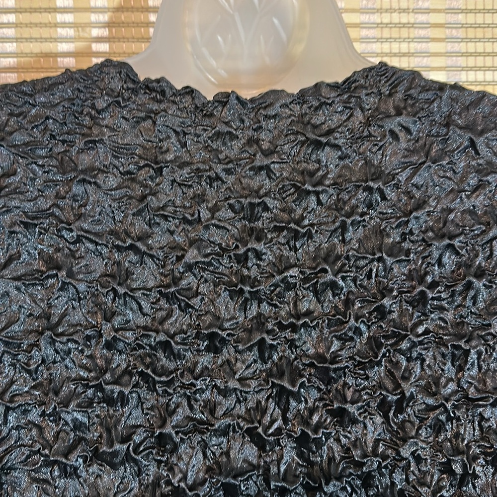 Vintage Y2K Black Cropped Silk Feel Stretchy Ruffled Short Sleeve Popcorn Shirt - Picture 11 of 14